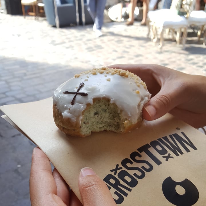 photo of Crosstown - Doughnuts and Coffee A Selection Of Vegan Doughnuts shared by @annamango on  10 Dec 2020 - review
