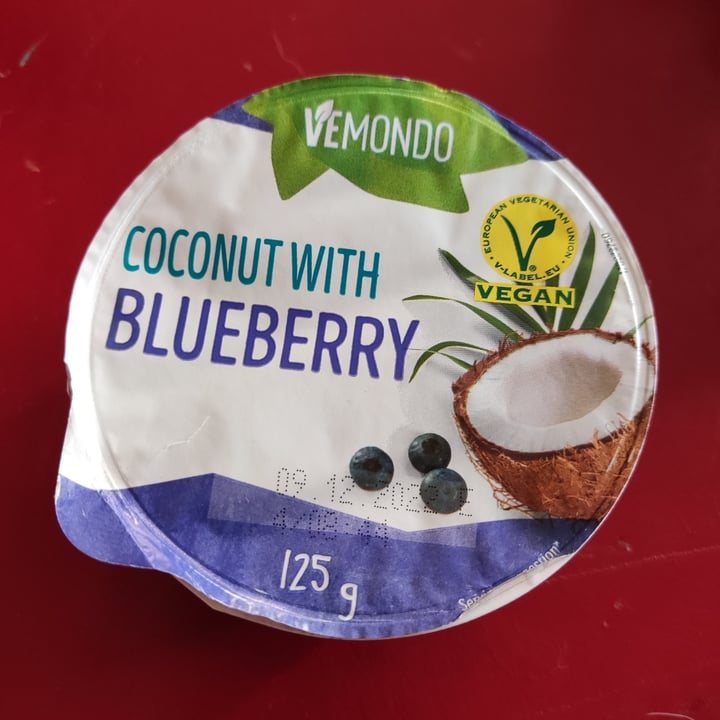 review photo of Vemondo yogurt cocco e mirtillo shared by @smock on 11 Dec 2022 - review