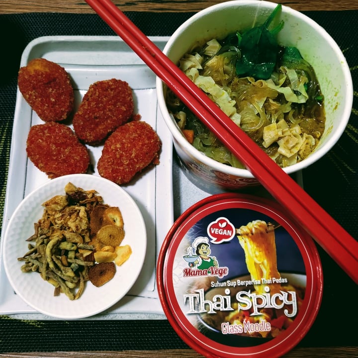 photo of Mama Vege Thai Spicy Glass Noodle shared by @stevenneoh on  14 Aug 2021 - review