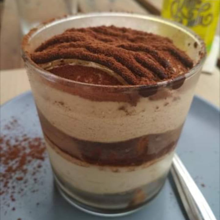 photo of BuenaVida 100% Vegan Tiramisú shared by @blackbird on  15 Oct 2020 - review