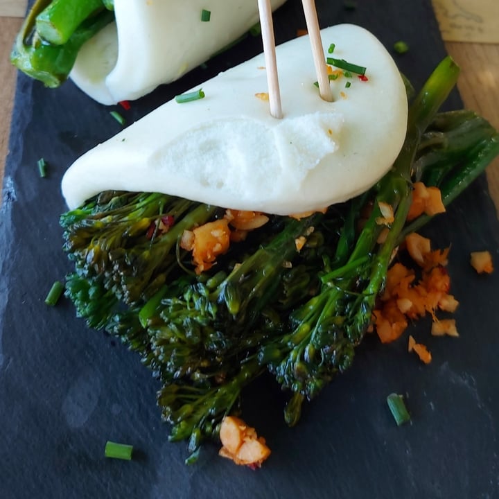 Taberna Rio Restaurante Porto, Portugal Bao de Brócolos Review | abillion