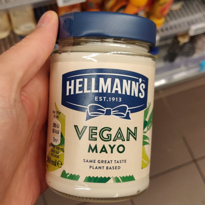 photo of Hellmann’s Hellman’s Vegan Mayonnaise shared by @primate on  10 Jun 2021 - review