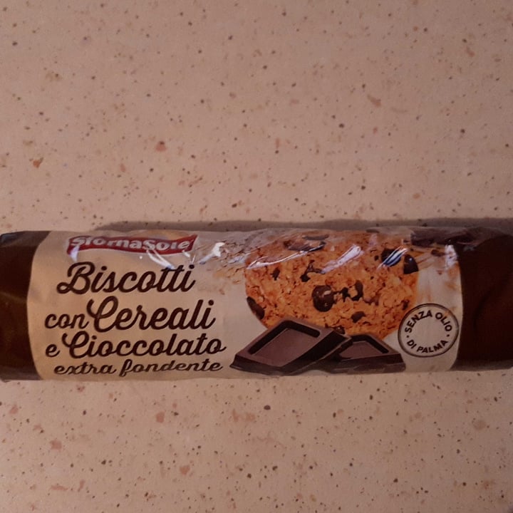 review photo of Sfornasole Biscotti con cereali e cioccolato shared by @paoveg on 22 Dec 2022 - review