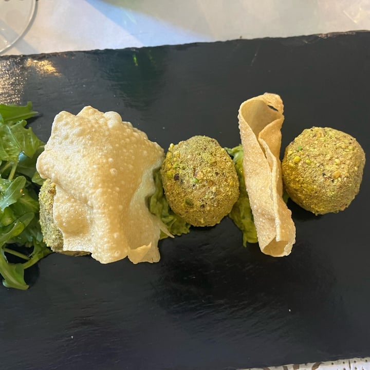 photo of Prato di Sopra Polpette di tempeh su guacamole con chips shared by @crissimbon on  25 Apr 2022 - review