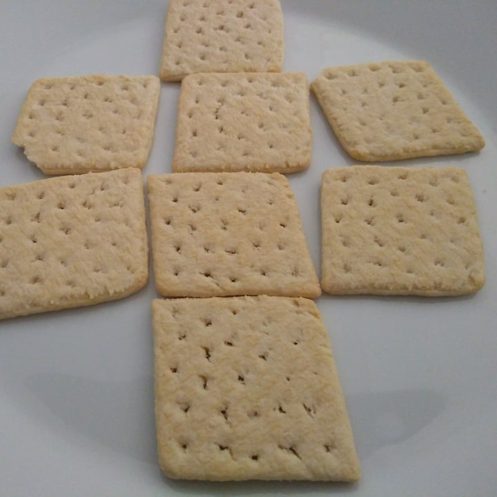review photo of Paul and Pippa Crackers de aroma de trufa y aceite de oliva shared by @xenawarrior on 13 Jan 2022 - review