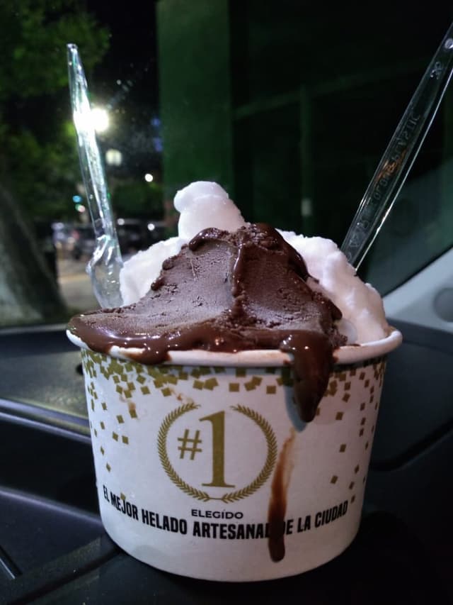 Photo of the dish “Helado De Chocolate Y Limón”