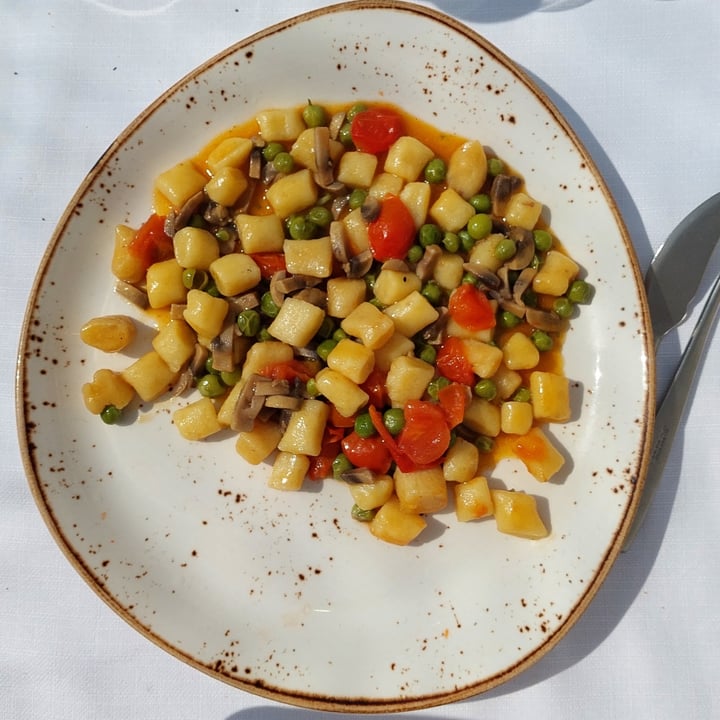 review photo of Osteria al Gambero Sbronzo Gnocchi con verdure shared by @annabi90 on 16 Apr 2022 - review