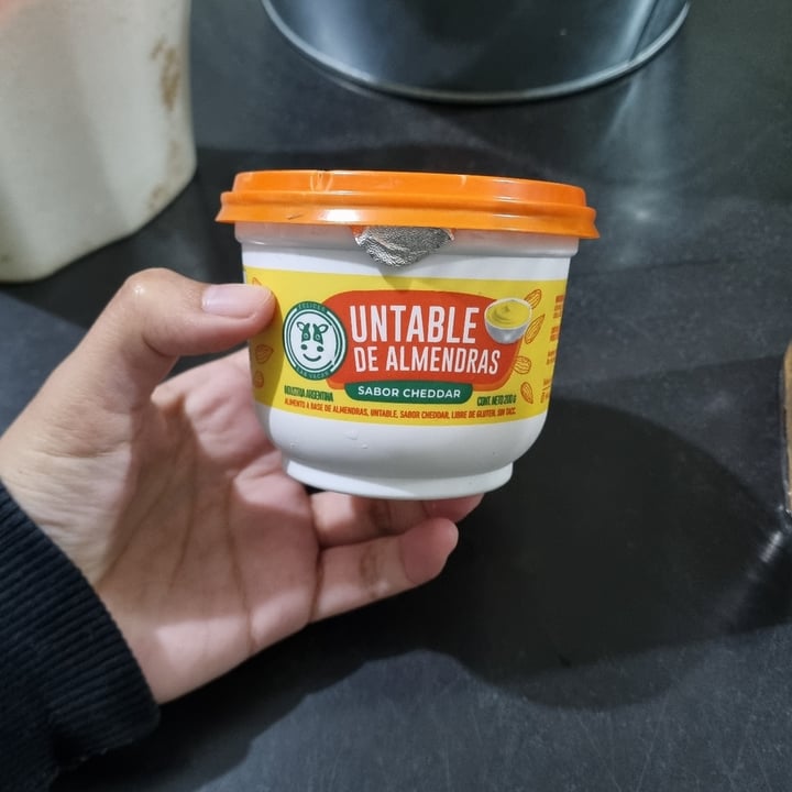 review photo of Felices Las Vacas Untable de Almendras Sabor Cheddar shared by @johana-arce on 28 Jul 2022 - review