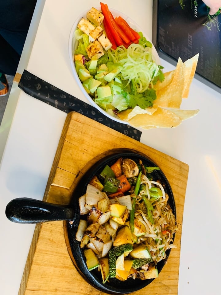 photo of Sushi Roll Tepanyaki De Vegetales shared by @georginaleal on  04 Jan 2020 - review