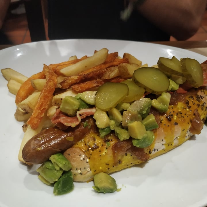 photo of Vegania Veggie Bar Carabanchel Hotdog shared by @thehungrychapter on  31 Jan 2021 - review