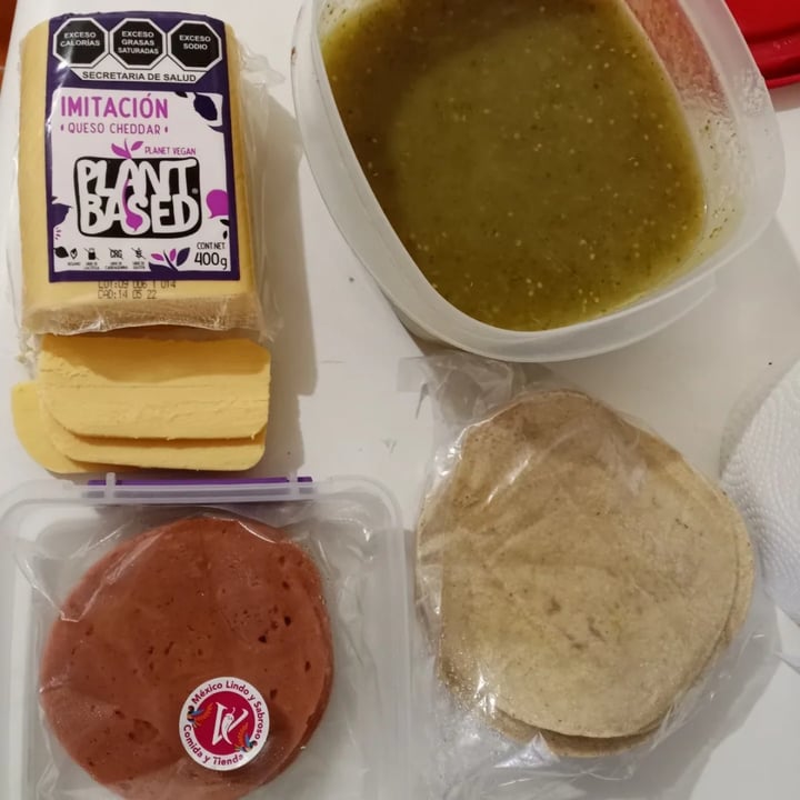 photo of Planet Vegan Plant Based Imitación Queso Cheddar shared by @suxyara on  26 Feb 2022 - review