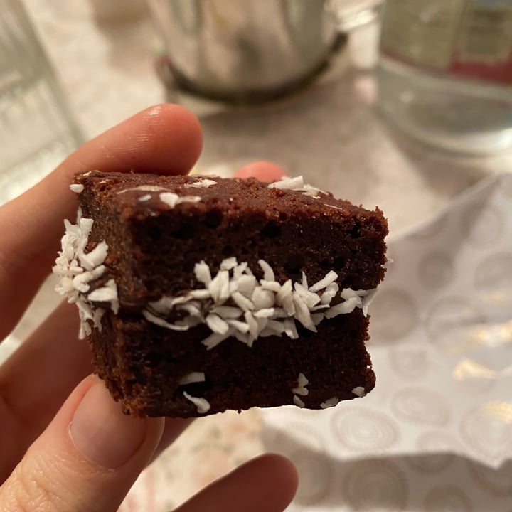 photo of VegAmore Brownie shared by @quandleloup on  20 Nov 2020 - review