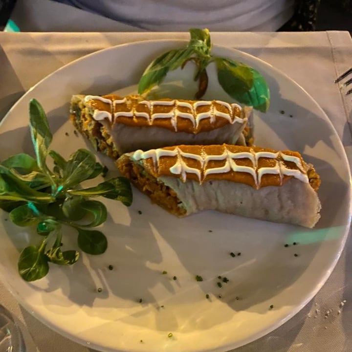 photo of Levél Veggie Bistro Veggie Roll shared by @ladycrispy on  18 Oct 2020 - review