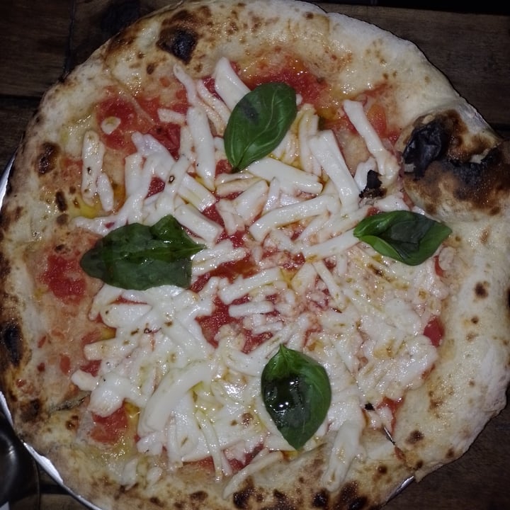 photo of Lado V Pizza Capresse shared by @venecia1 on  09 Mar 2022 - review