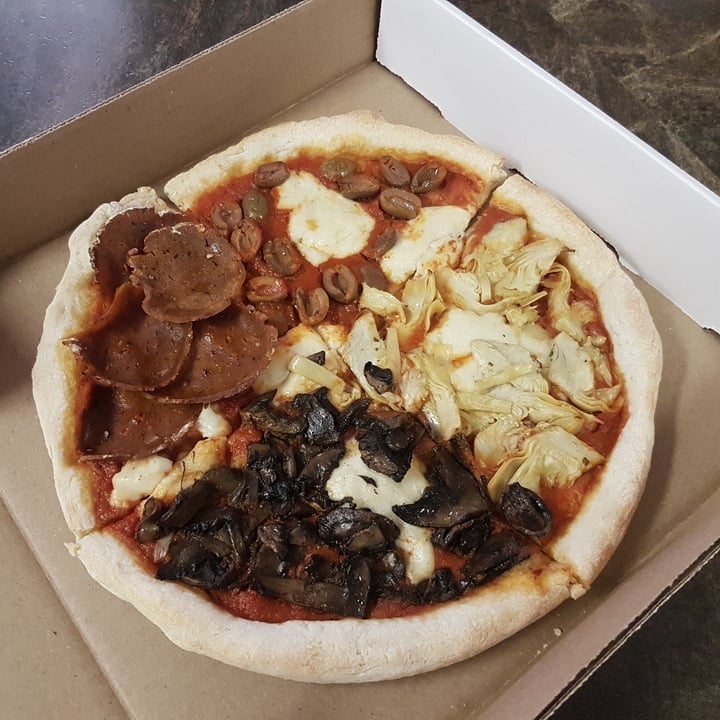 photo of The Vegitaliano Quattro Stagioni Pizza shared by @plantkilla on  31 Jul 2021 - review