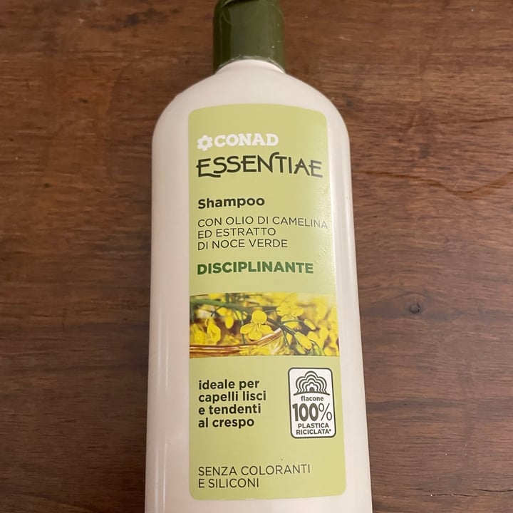photo of Conad Essentiae shampoo disciplinante shared by @alenebula on  30 Jun 2022 - review