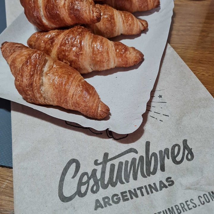 photo of Costumbres Argentinas Corneto Vegano shared by @liliana88gomez on  11 Jun 2021 - review