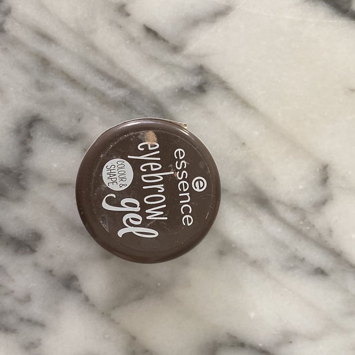 review photo of Essence eyebrow gel shared by @laratrigolo on 27 Apr 2022 - review