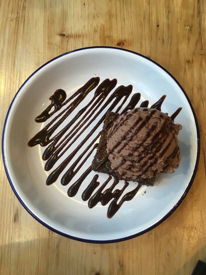 review photo of Purezza Brighton Chocolate brownie shared by @danalyla on 09 Sep 2019 - review