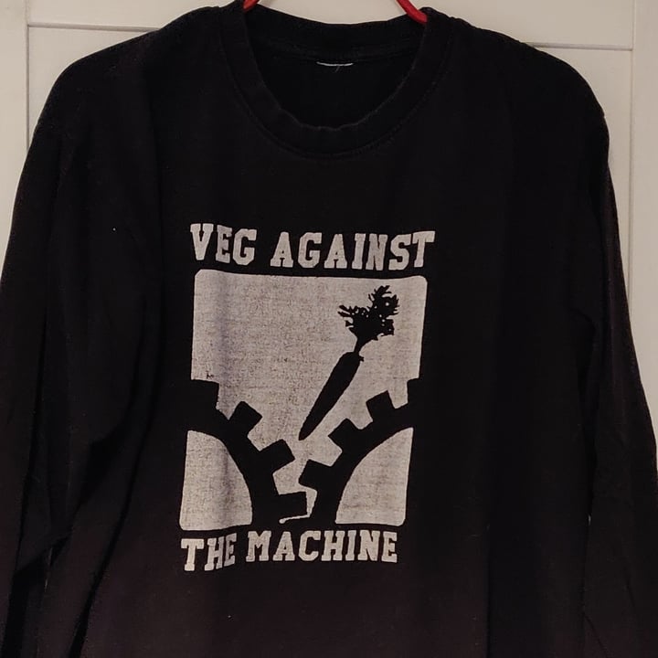 photo of Serigrafía vegana Camiseta antiespecista shared by @gitaneta on  25 May 2022 - review