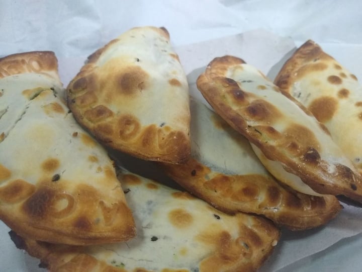 photo of Empanadas de 10 Empanadas De Verdura Con "Queso" shared by @pamarg on  22 Dec 2019 - review