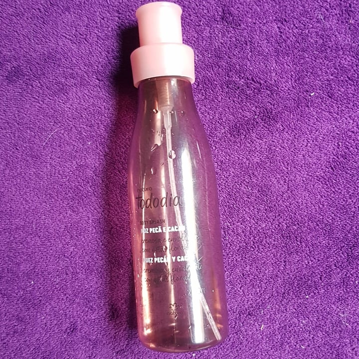 photo of Natura Todo dia body splash noz pecã e cacau shared by @lalisloureiro on  04 Dec 2021 - review
