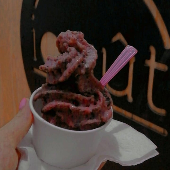 review photo of iogût helados de diseño Iogût con base de coco/almendras shared by @camilaruiz on 22 Jan 2021 - review