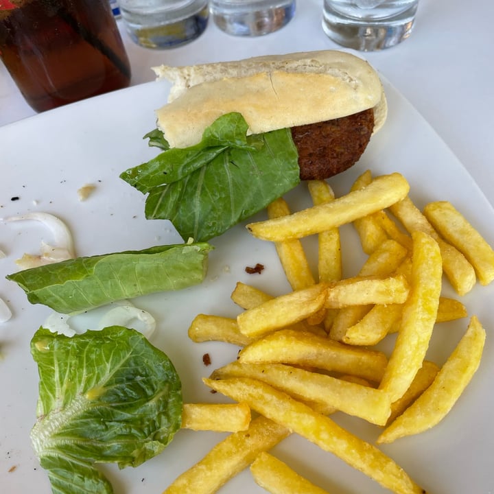 review photo of Lee Beach Bar falafel baguette shared by @chiaranoir on 08 Jul 2022 - review