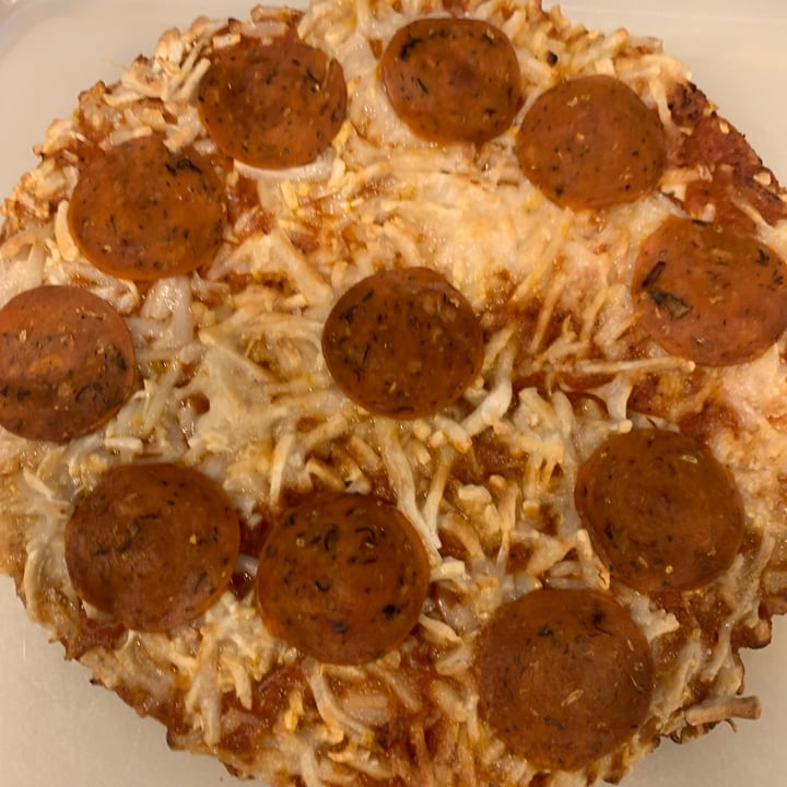 photo of Daiya Gluten-free Pizza Meatless Pepperoni Style shared by @fractor on  01 Nov 2021 - review