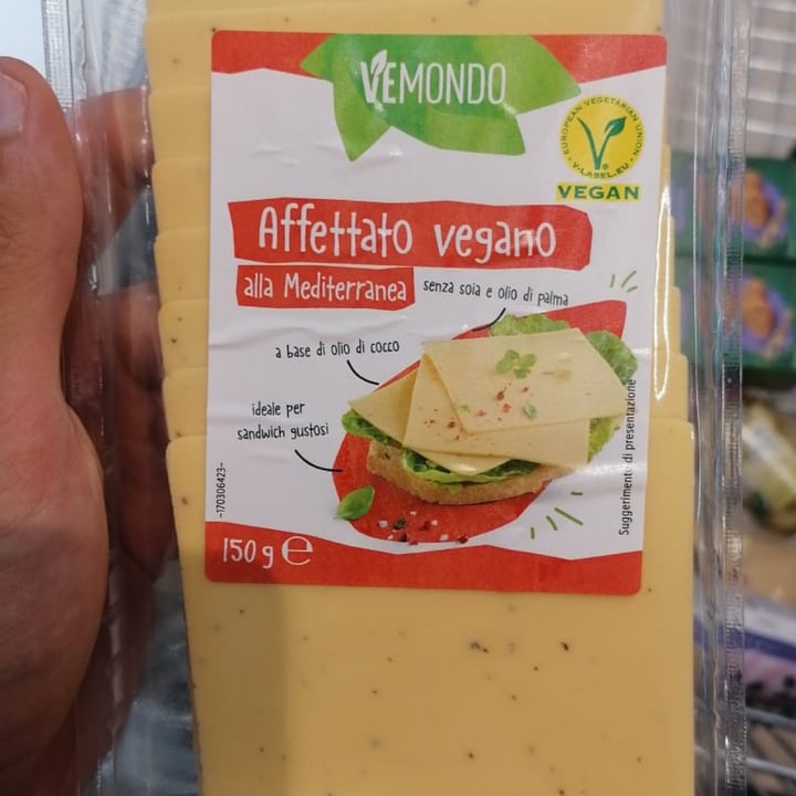 photo of Vemondo  Affettato Vegano Alla Mediterranea shared by @donag on  31 Aug 2022 - review