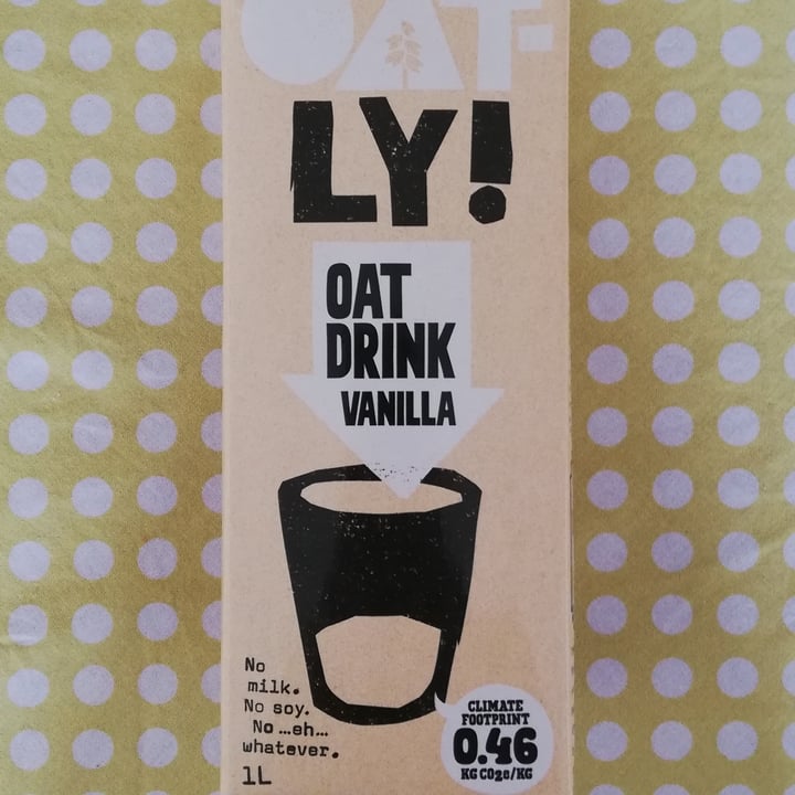 photo of Oatly vanilla oat milk shared by @cristynorth on  12 Jul 2022 - review