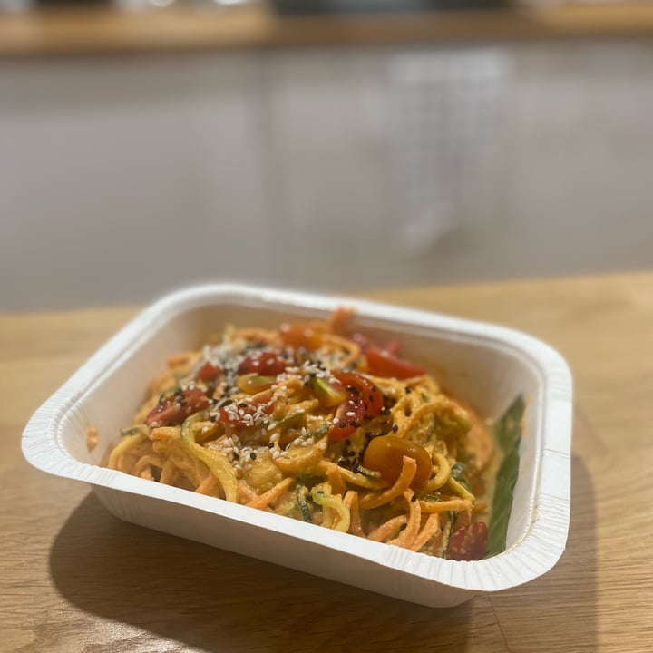 review photo of HEALTHY MANIA RAW VEGAN FOOD Zucchini Carrot Pasta With Marinara Sauce shared by @delphinesupanya on 19 Jan 2023 - review