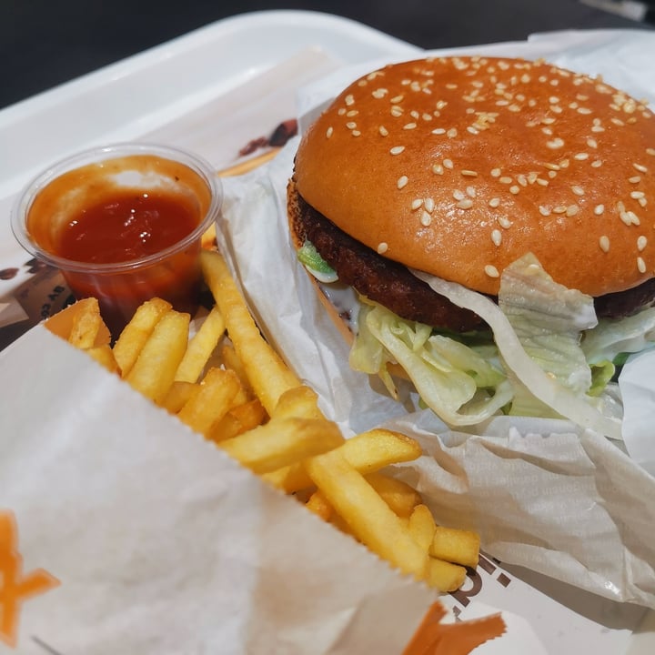 photo of MAX BBQ plant beef shared by @silvialeon92 on  01 May 2022 - review