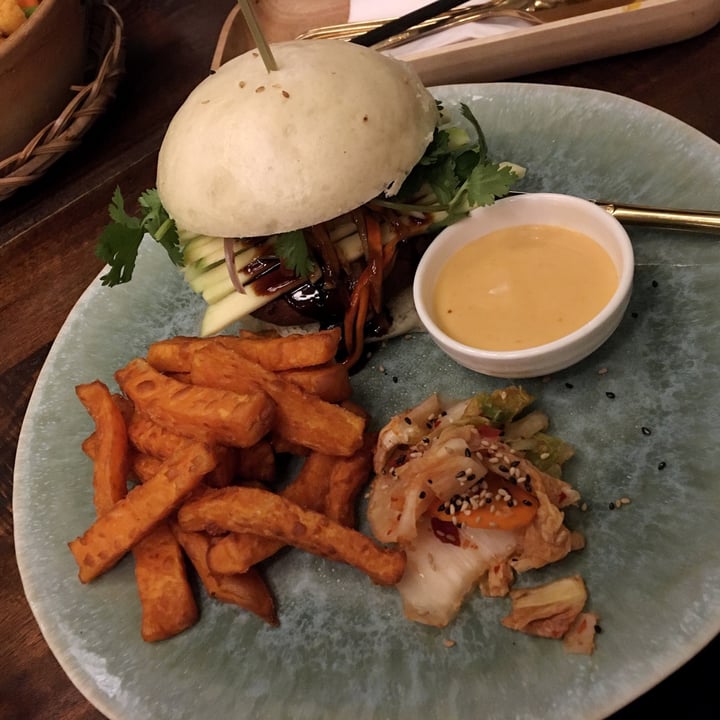 photo of Tokygon Buddha Burger (living vegan) shared by @juliakw on  09 Oct 2020 - review