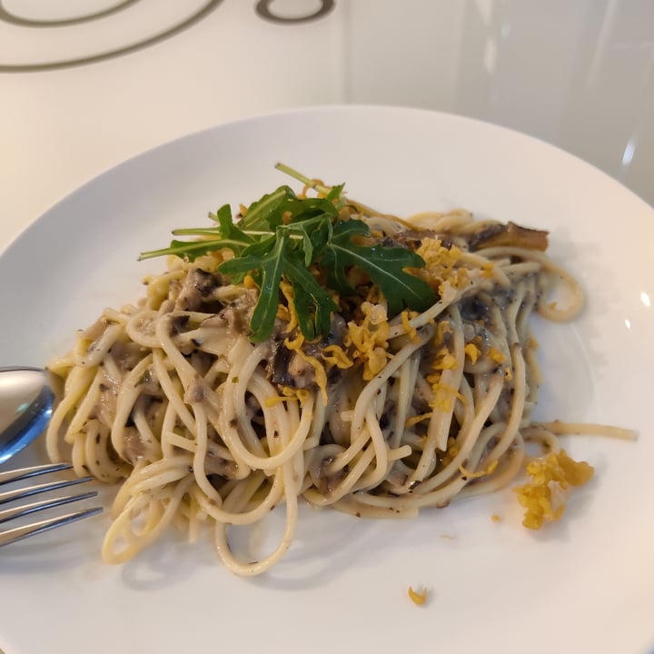 photo of Mong Cha Cha Cafe 梦茶茶 Truffled Mushroom Spaghetti shared by @baybeemon on  07 Mar 2022 - review