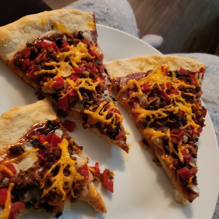 review photo of Daiya Cheddar flavour cutting board collection shreds shared by @peachycantelo on 10 Dec 2022 - review