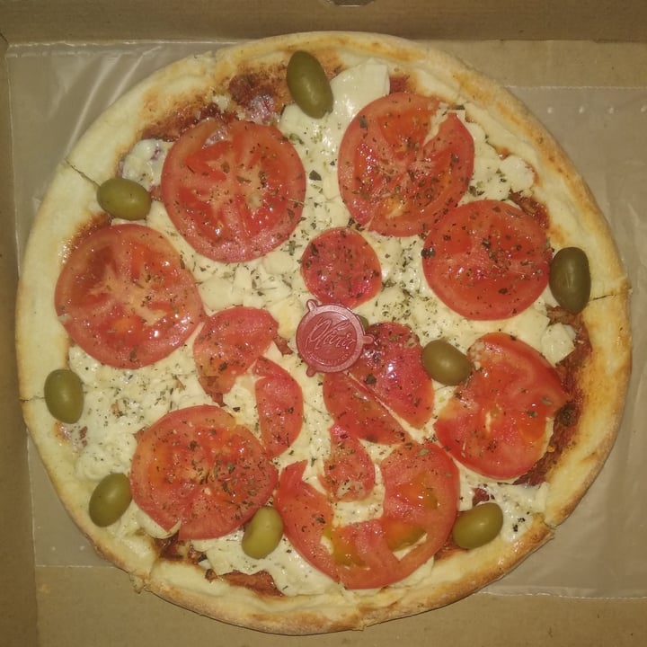 photo of Olivia Pizzas & Empanadas - Quilmes Pizza Napolitana Vegana shared by @brenduliiii on  22 Sep 2020 - review
