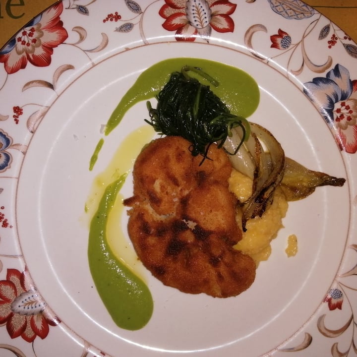 review photo of La casa nel bosco Cotoletta di cavolfiore e contorni shared by @larayogayaga on 09 Apr 2022 - review