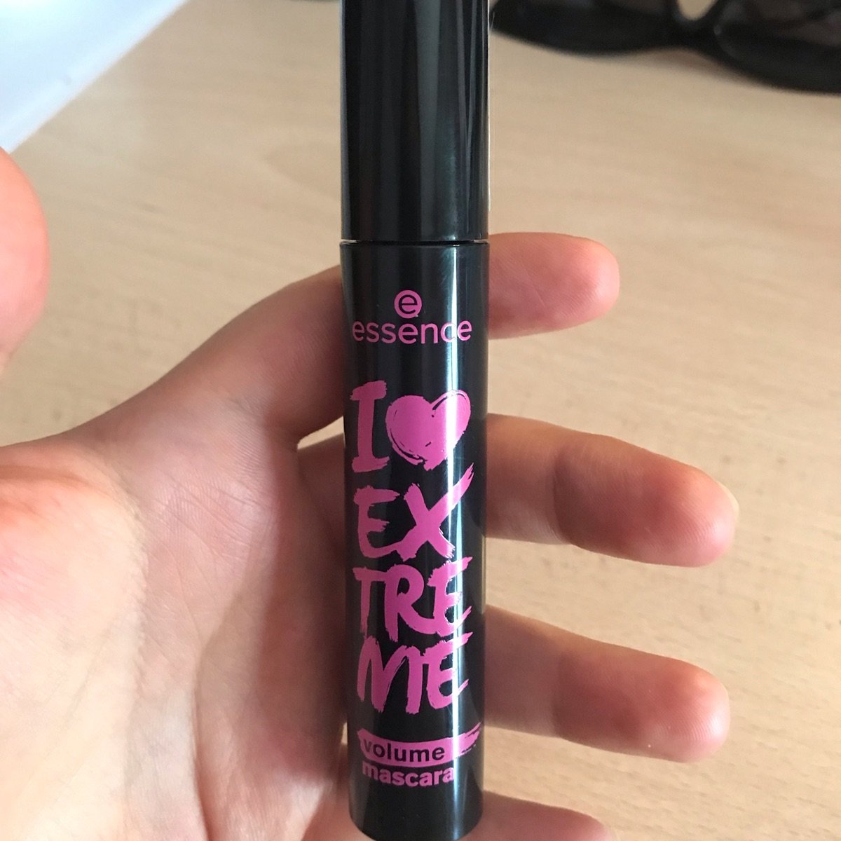 Essence I Love Extreme Volume Mascara Reviews | abillion