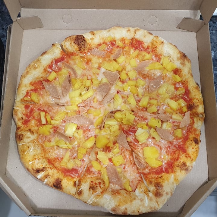 photo of Hervíboro Cocina Vegana Pizza hawaiana shared by @amcu00 on  02 Feb 2021 - review