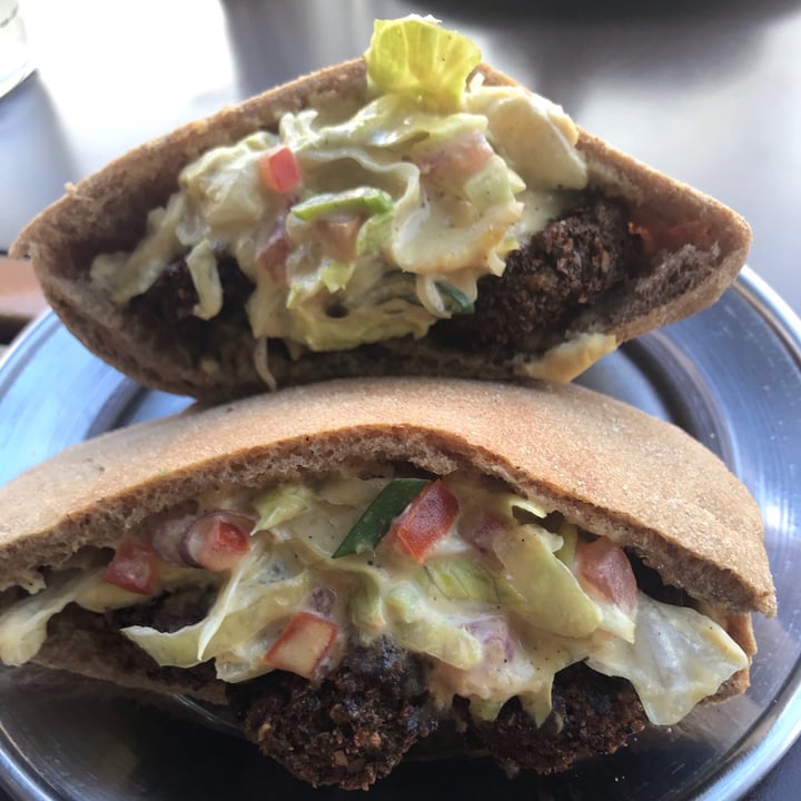 photo of Puerta Sandwich de falafel shared by @sechague on  05 Sep 2021 - review
