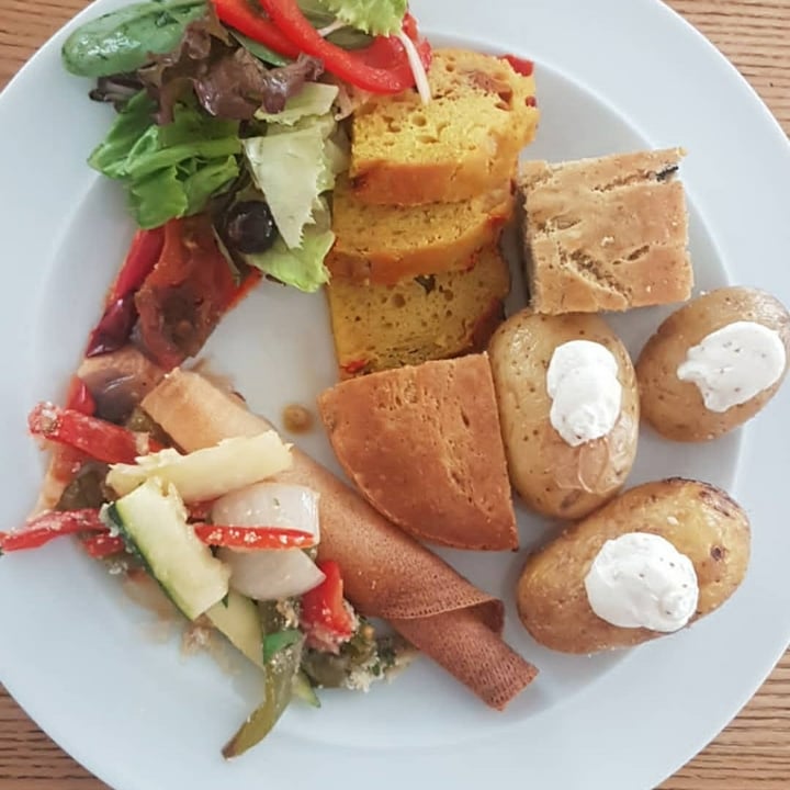 review photo of DaTerra Baixa Brunch Buffet shared by @tania- on 06 Apr 2021 - review