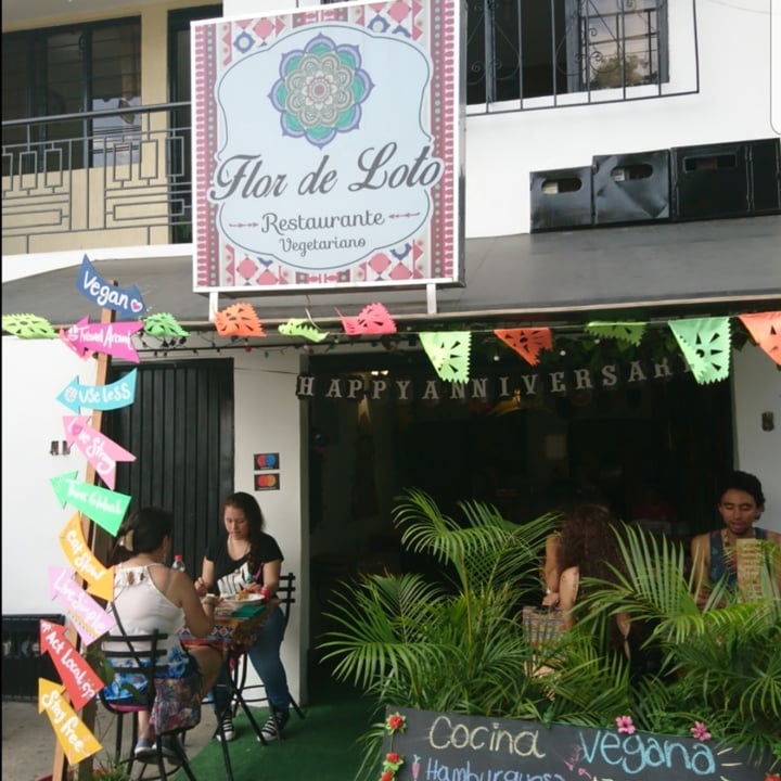 review photo of Vegano Flor de Loto The hamburger 🍔 omg !! shared by @gigimarulanda on 25 Oct 2022 - review