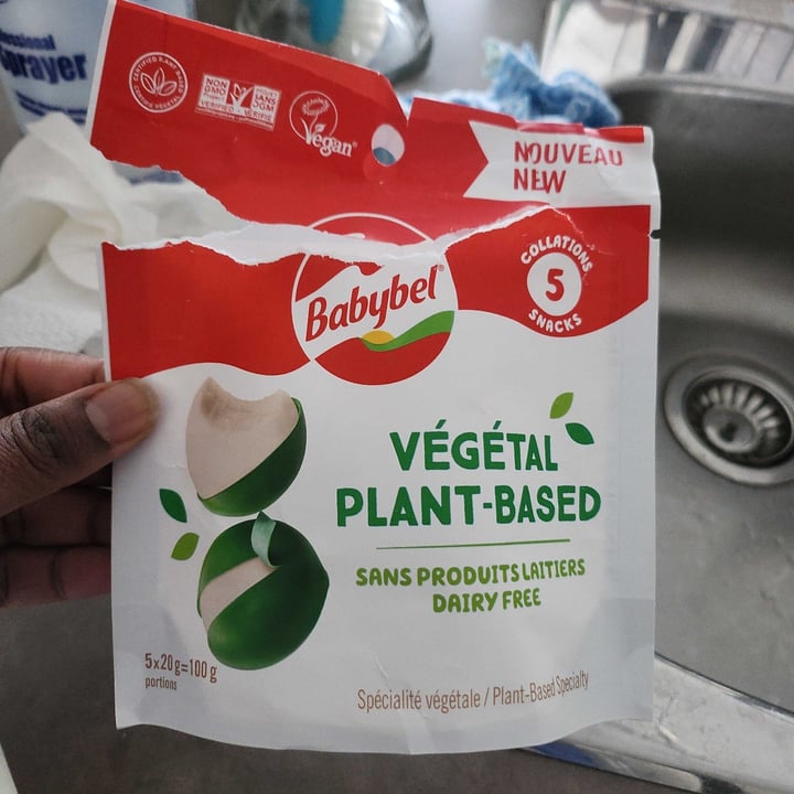 review photo of Babybel Plant-Based Cheese Alternative shared by @peachycantelo on 07 Dec 2022 - review