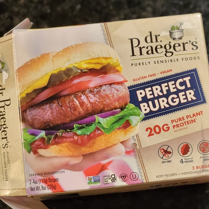 photo of Dr. Praeger's Perfect Burger shared by @ferguspuppydog on  30 May 2022 - review