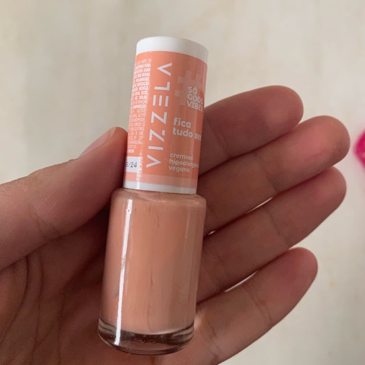 photo of Vizzela Cosméticos Esmaltes shared by @marisalix on  23 Apr 2022 - review