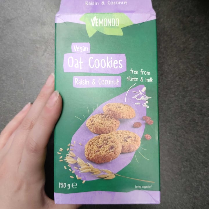 photo of Vemondo Vegan Oat Cookies Raisin & Coconut shared by @monipelle on  01 Apr 2022 - review
