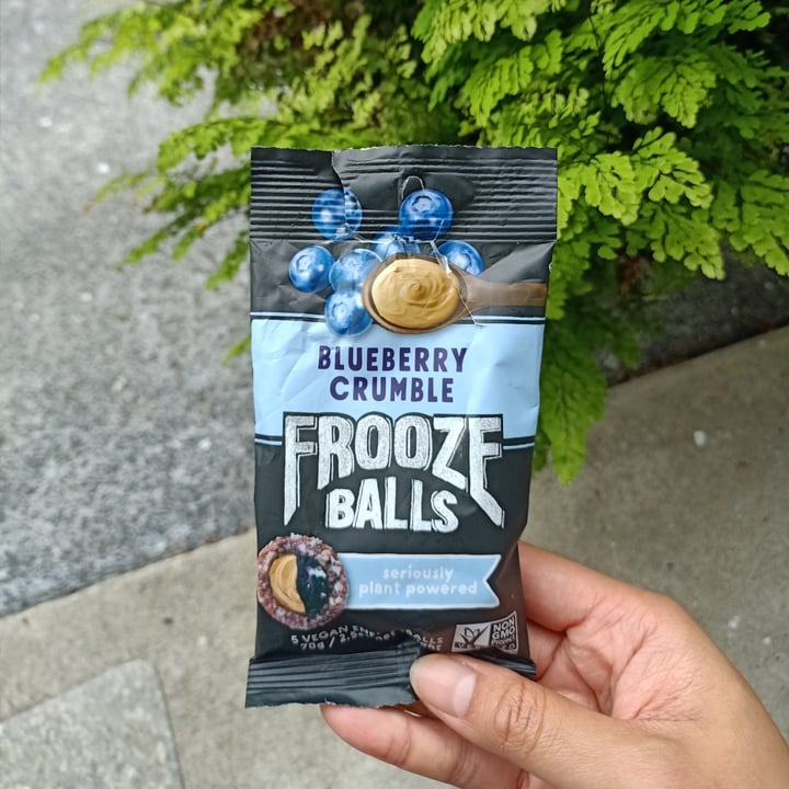 photo of Frooze Balls Blueberry Crumble shared by @weeney on  15 Mar 2022 - review