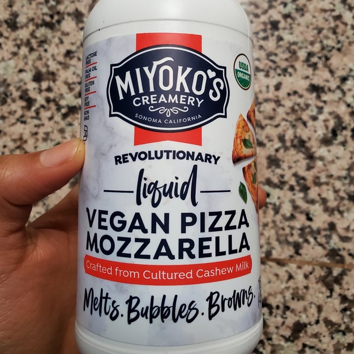 review photo of Miyoko's Creamery Liquid Vegan Pizza Mozzarella shared by @sukhada on 20 May 2022 - review