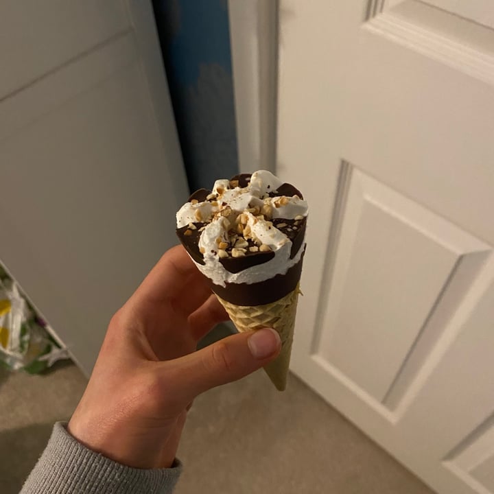 photo of Cornetto Cornetto Dairy Free shared by @bethany0990 on  06 Feb 2021 - review